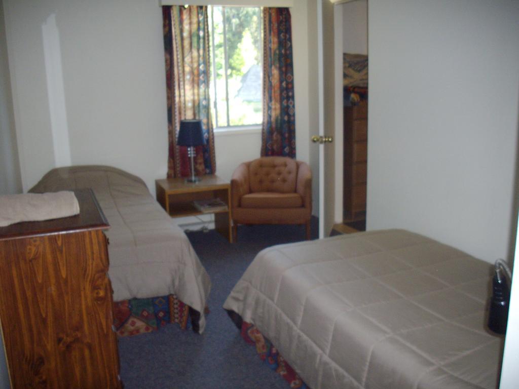 Lake Trail Guesthouse Cumberland Habitación foto